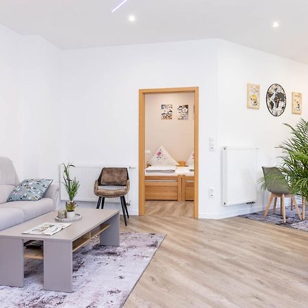Neu I Ferienwohnung Jasmin Andernach Exteriör bild
