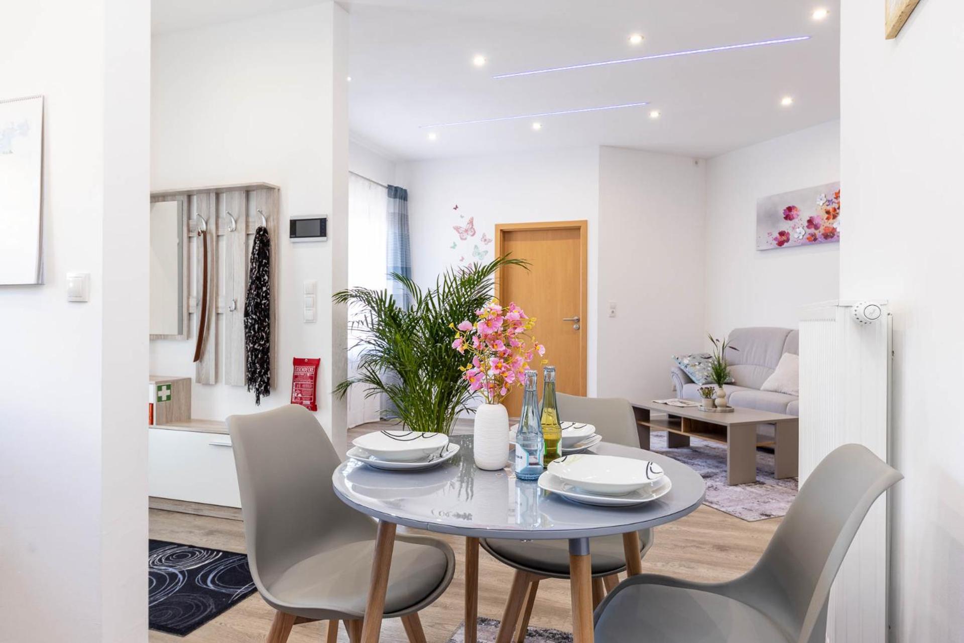 Neu I Ferienwohnung Jasmin Andernach Exteriör bild